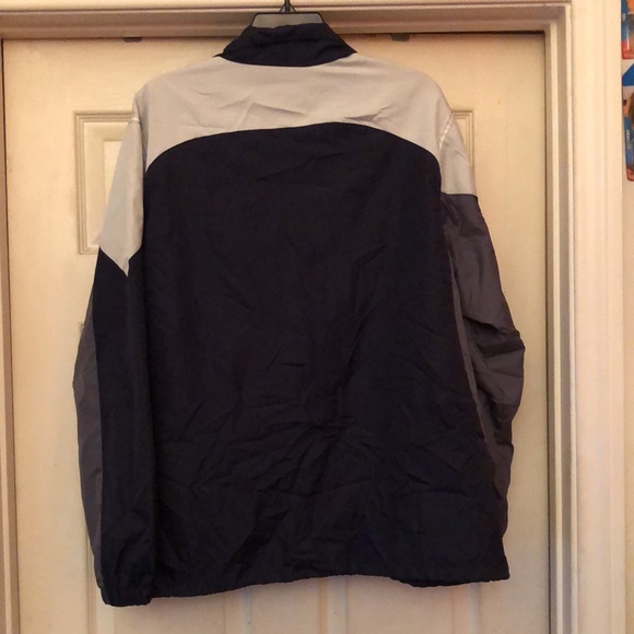 NEW🏈Patriots Windbreaker - Picture 4 of 5